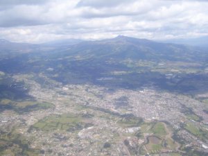 Enfin, voici Quito vue des airs!
