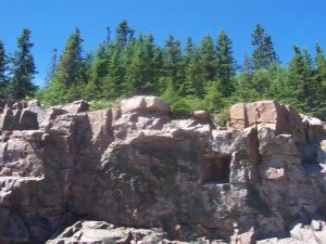 Une falaise du bouclier canadien