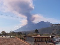 Le volcan Fuego, pris de notre hotel vers 10h30 ce matin