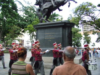 Fanfare à la Plaza Bolivar de Caracas