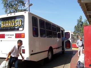 Ce bus est un por puesto qui fait le voyage entre les villes du Venezuela